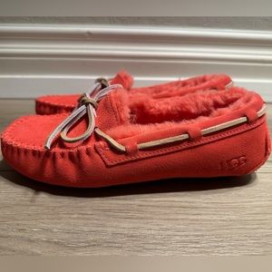 NEW UGG Moccasins Dakota Slippers in Nantucket Coral Women’s 6